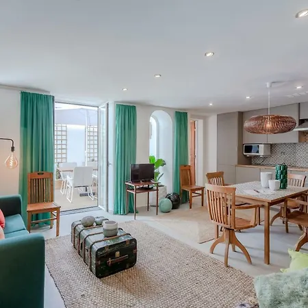 Spirit Of East - Two-bedroom With Terrace Διαμέρισμα *