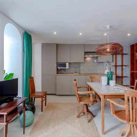Spirit Of East - Two-bedroom With Terrace
